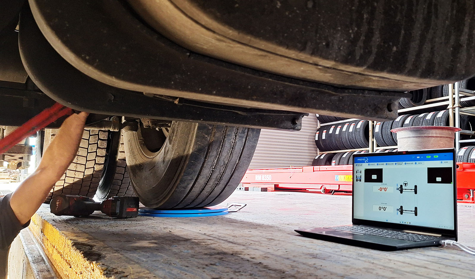 Commercial Wheel Aligner